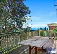 Mac's Surf Style - 12 Ocean Drive - Redcliffe Tourism