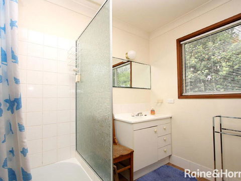 Mac's Surf Style - 12 Ocean Drive - Redcliffe Tourism 2