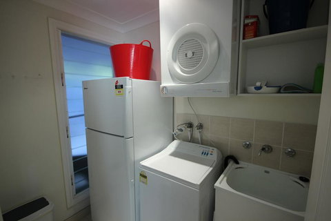 MAGIC BEACH HOUSE - PET FRIENDLY - Redcliffe Tourism 2