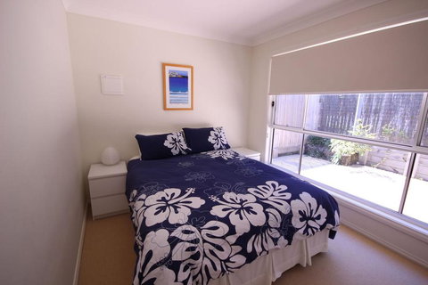 MAGIC BEACH HOUSE - PET FRIENDLY - Redcliffe Tourism 3