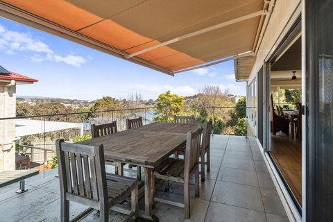 Maison On Morven - Redcliffe Tourism 2