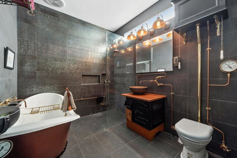 Maison On Morven - Redcliffe Tourism 3