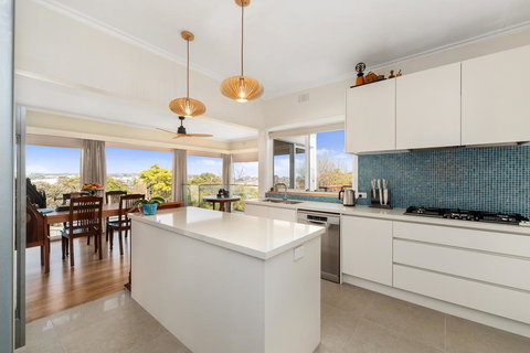 Maison On Morven - Redcliffe Tourism 0