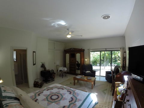 Mandalay House - Redcliffe Tourism 2