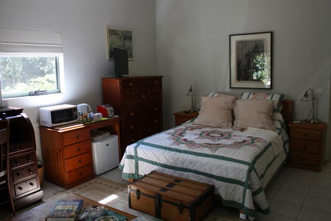 Mandalay House - Redcliffe Tourism 1