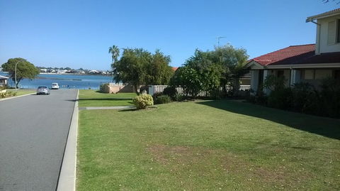 Mandurah Soldiers Cove Estuary Edge Townhouse - Redcliffe Tourism 0