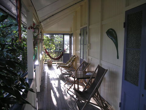 Mango Tourist Hostel - Redcliffe Tourism 1