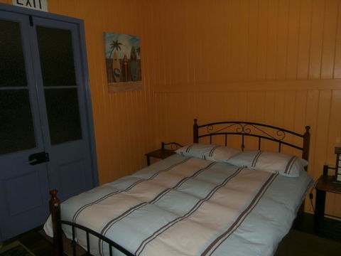Mango Tourist Hostel - Redcliffe Tourism 2