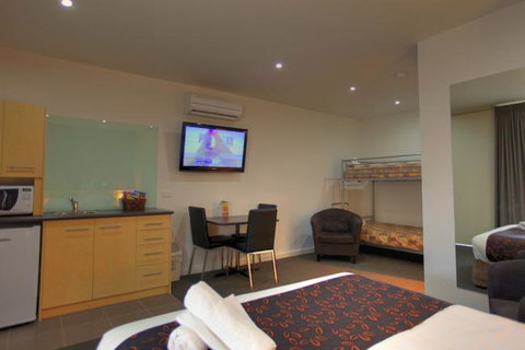 Mansfield Motel - Redcliffe Tourism 2