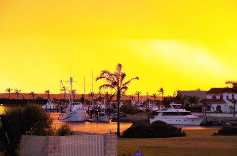 Marina Park View - Redcliffe Tourism 0