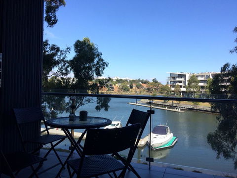 Marina View Apartment On The Maribyrnong River, Melbourne - Redcliffe Tourism 0