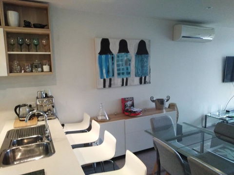 Marina View Apartment On The Maribyrnong River, Melbourne - Redcliffe Tourism 2