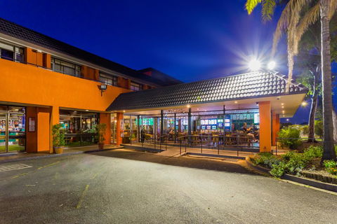 Markets Hotel - Redcliffe Tourism 3