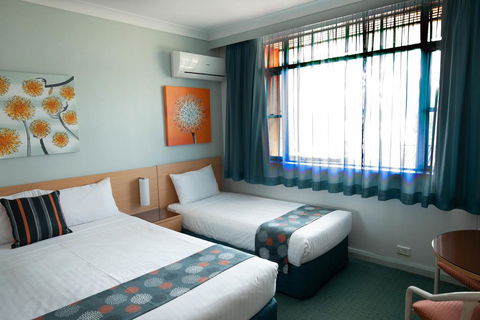 Markets Hotel - Redcliffe Tourism 1