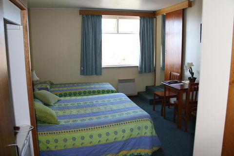 Marquis Hotel Motel - Redcliffe Tourism 2