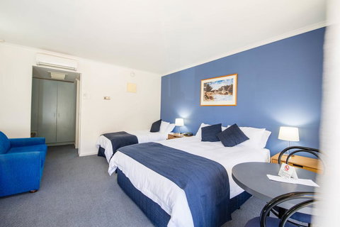 MAS Country Riverboat Lodge Motor Inn - Redcliffe Tourism 3