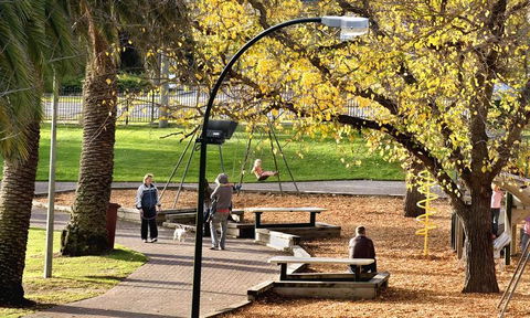 May Park Executive Apartments - Redcliffe Tourism 1