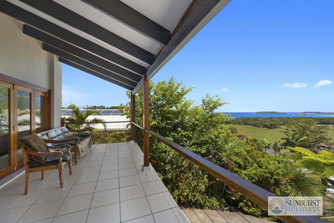Mcauleys Beach House - Redcliffe Tourism 2