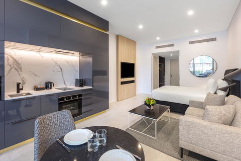 Meriton Suites Broadbeach - Redcliffe Tourism 2