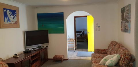 Mermaid Beachside Accommodation - Redcliffe Tourism 2