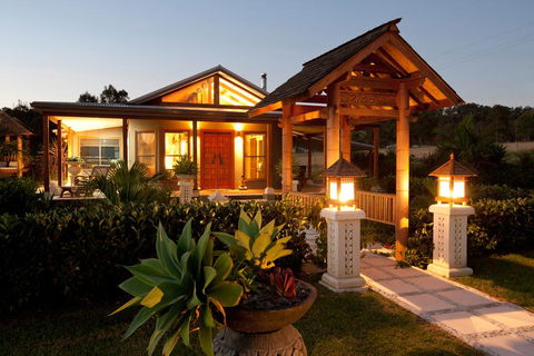 Midnights Promise Estate - Redcliffe Tourism 1