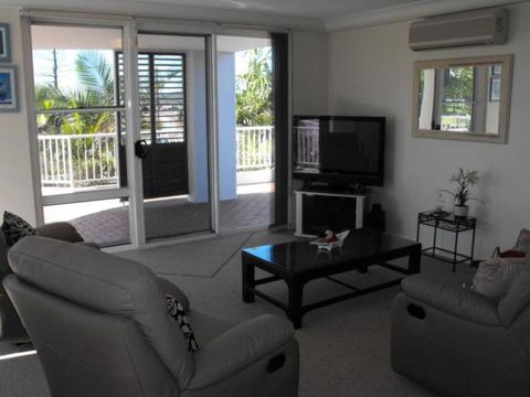 Mirage, Unit 101, 6-10 Manning Street - Redcliffe Tourism 3
