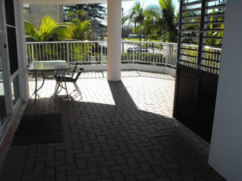Mirage, Unit 101, 6-10 Manning Street - Redcliffe Tourism 1