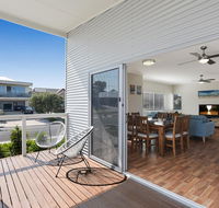 Moana Dreams - Redcliffe Tourism