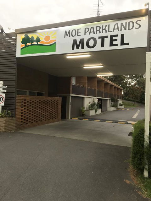 Moe Parklands Motel - Redcliffe Tourism 2