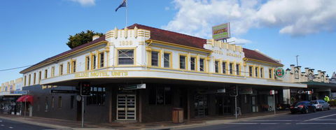 Monarch Motel - Redcliffe Tourism 0