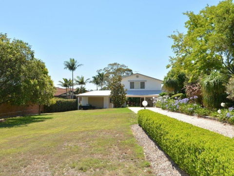 Morisset Waterfront 1bdr Studio Looking Over Trinity Marina - Redcliffe Tourism 2
