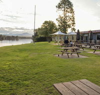 Moruya Waterfront Hotel Motel - Redcliffe Tourism