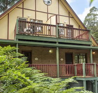 Mountain Lodge - Redcliffe Tourism