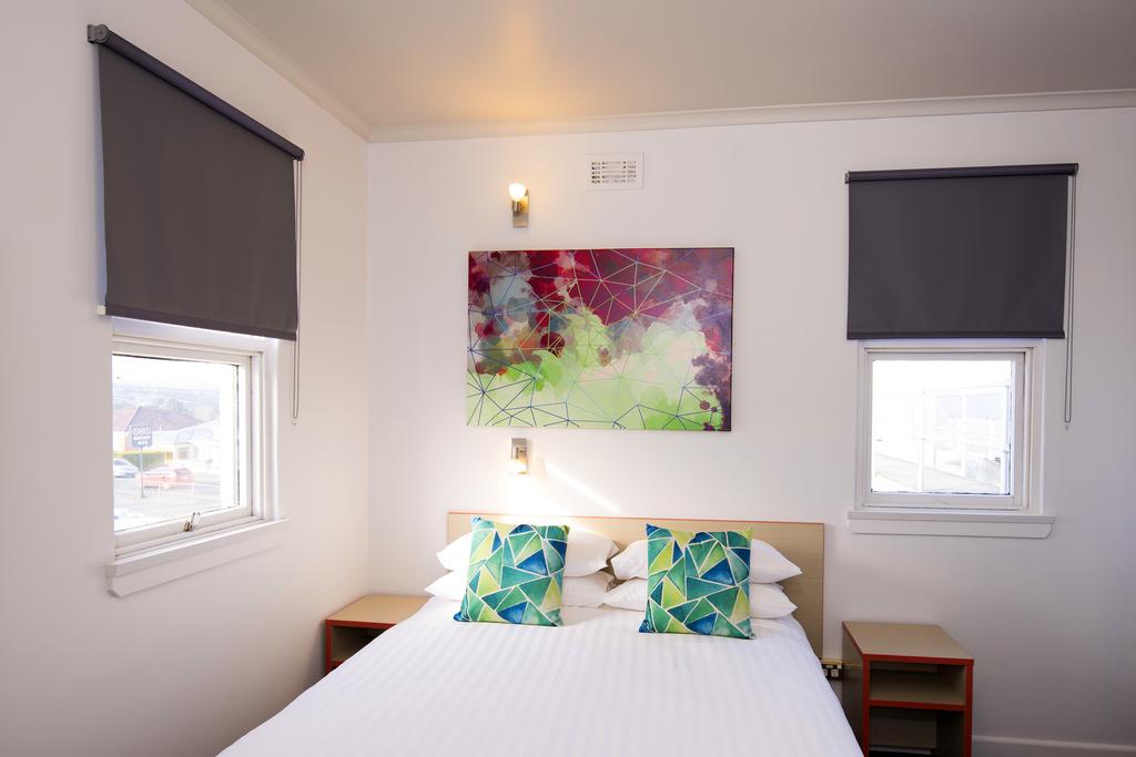  Redcliffe Tourism