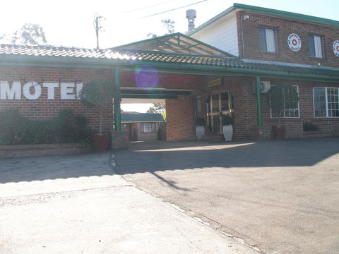 Mt Kuring-Gai Motel - Redcliffe Tourism 1