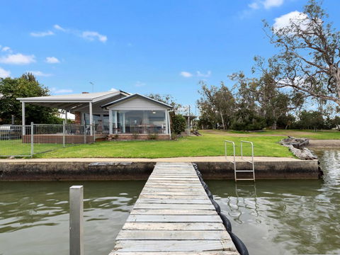 Mulwala Lakeside Waterfront - Redcliffe Tourism 1