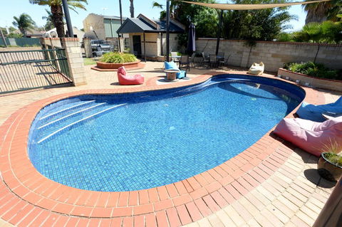 Mulwala Paradise Palms Motel - Redcliffe Tourism 2