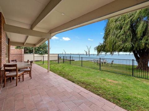 Mulwala Waterside - Redcliffe Tourism 2