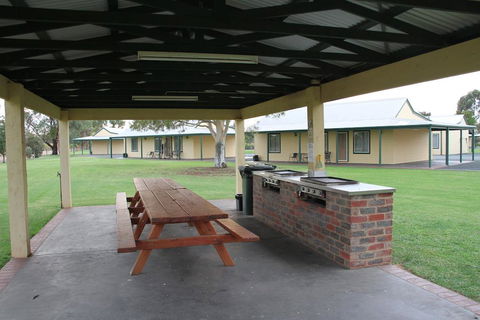 Murray River Resort - Redcliffe Tourism 2