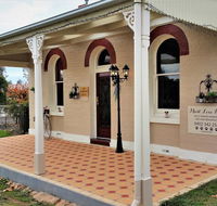Must Love Dogs BB  Self Contained Cottage - Redcliffe Tourism