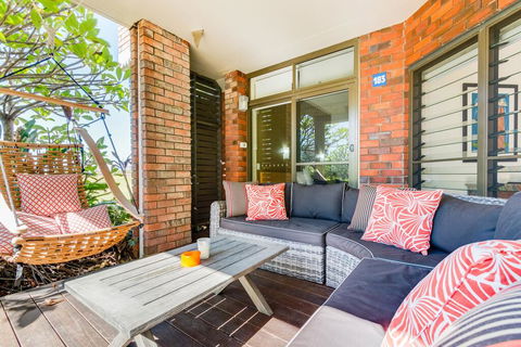Nautilus Beachfront Villas & Spa - Redcliffe Tourism 1