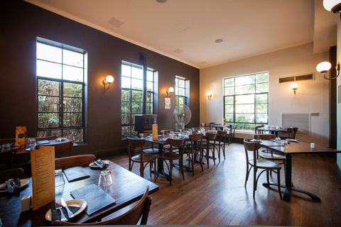 Captain Stirling Hotel - Redcliffe Tourism 41
