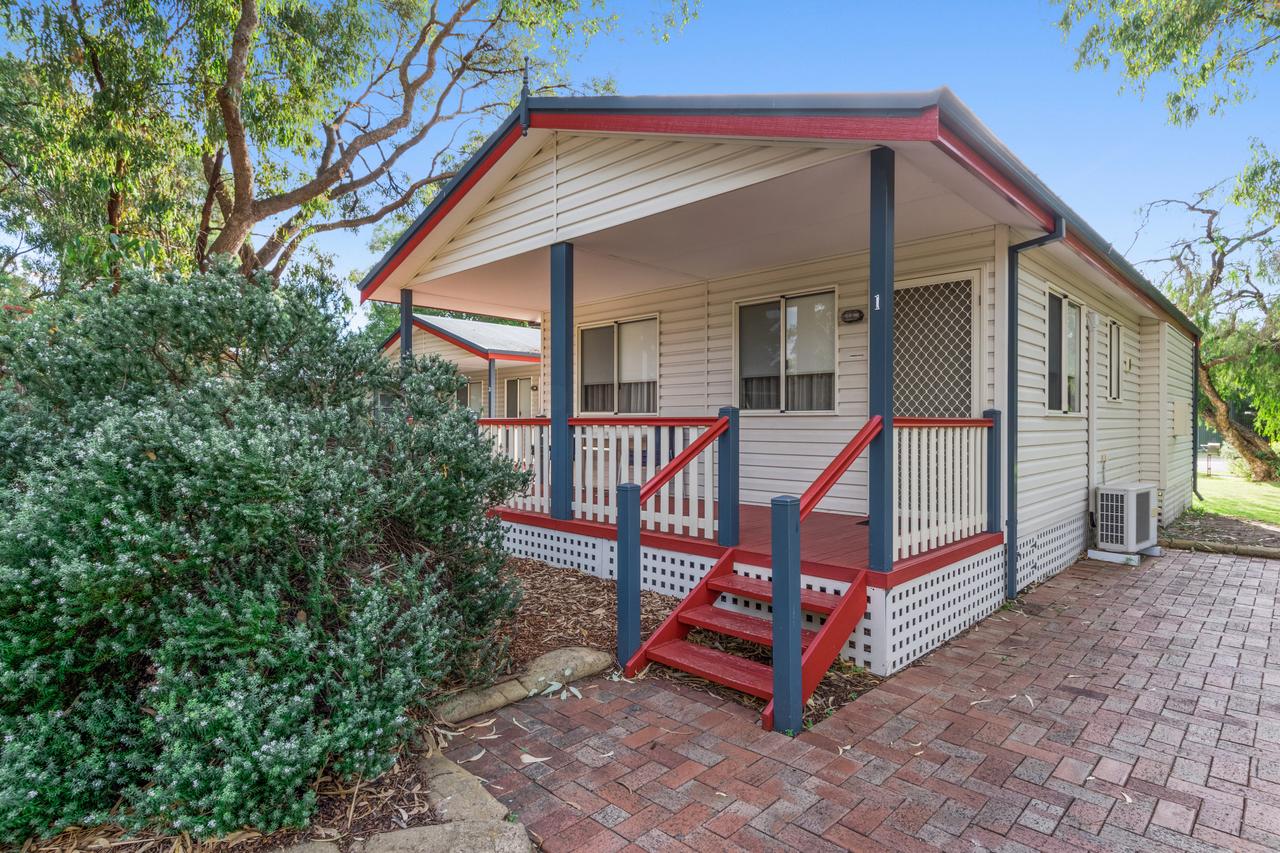  Redcliffe Tourism