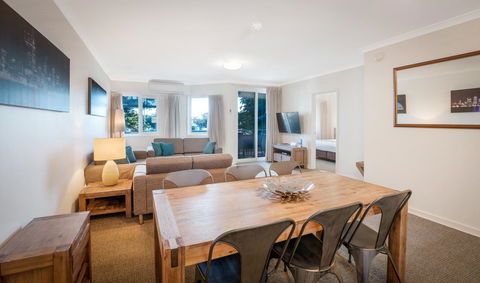 Broadwater Resort Como - Redcliffe Tourism 1