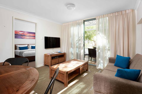 Broadwater Resort Como - Redcliffe Tourism 15