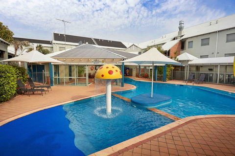 Broadwater Resort Como - Redcliffe Tourism 26