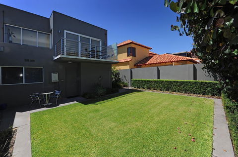 Cottesloe Beach House II - Redcliffe Tourism 23