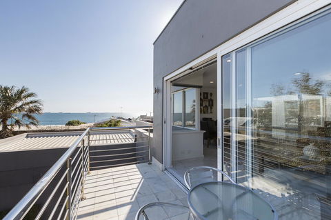 Cottesloe Beach House II - Redcliffe Tourism 9