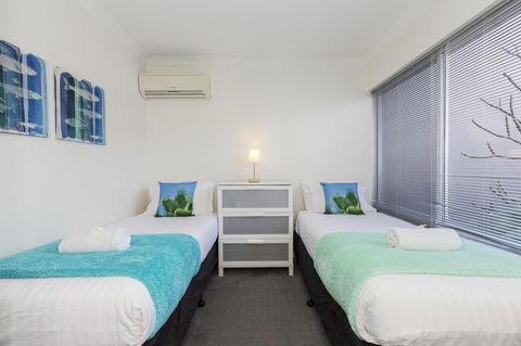 Cottesloe Beach House II - Redcliffe Tourism 8