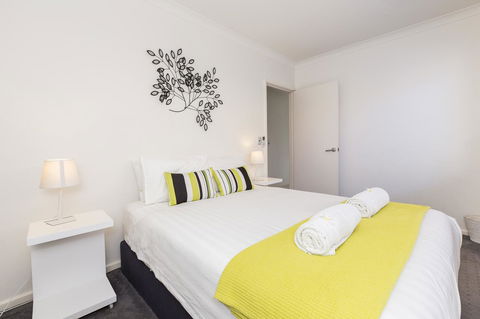 Cottesloe Beach House II - Redcliffe Tourism 11